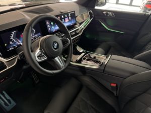 BMW X5 2024, interiér